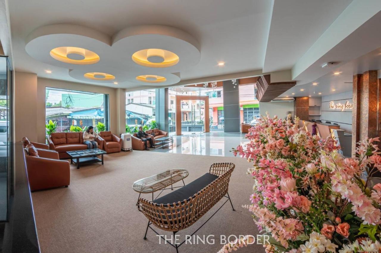The Ring Border Hotel Ban Khlong Phruan Exterior photo