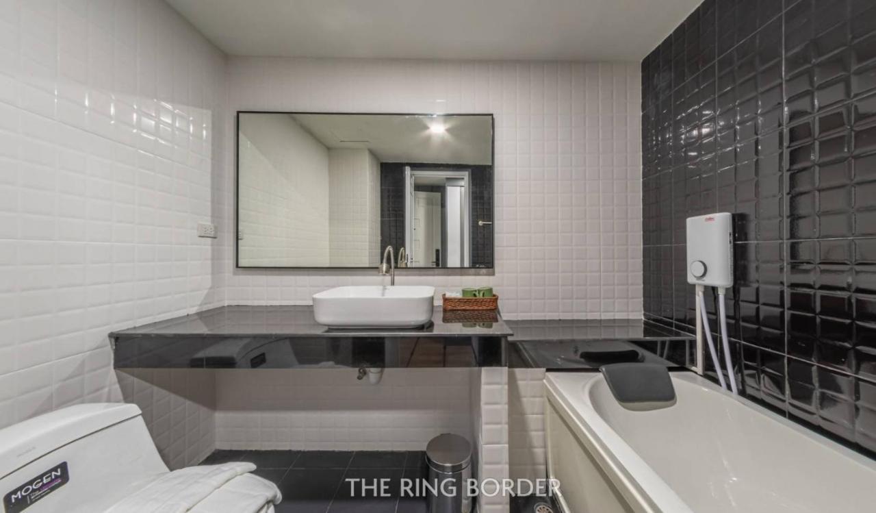The Ring Border Hotel Ban Khlong Phruan Exterior photo